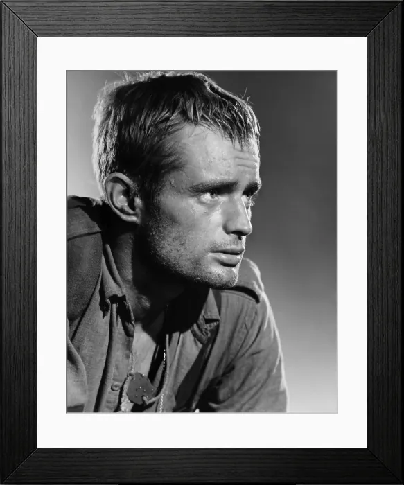 Framed Print : THE LONG AND THE SHORT AND THE TALL, (aka JUNGLE FIGHTERS), David McCallum, 1961