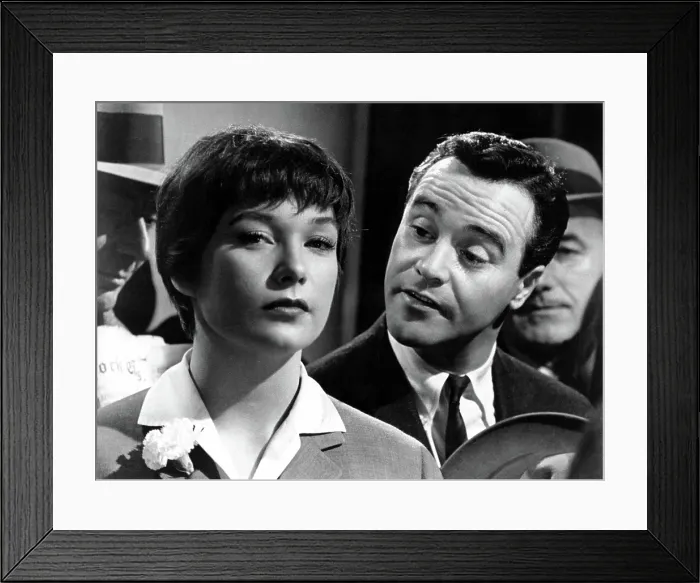 Framed Print : THE APARTMENT, Shirley MacLaine, Jack Lemmon, 1960 Framed Print : THE APARTMENT, Shirley MacLaine, Jack Lemmon, 1960