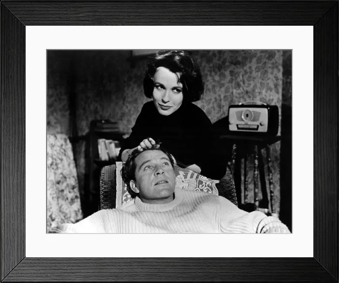 Framed Print : LOOK BACK IN ANGER, Richard Burton, Claire Bloom, 1959
