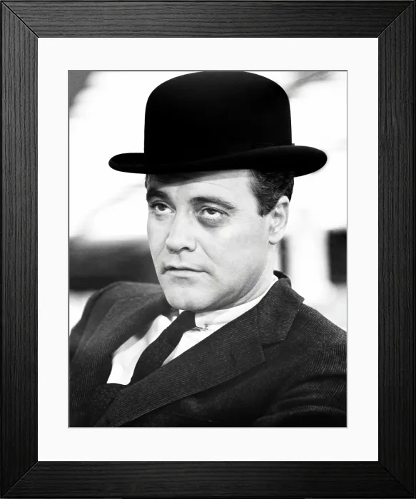 Framed Print : THE APARTMENT, Jack Lemmon, 1960
