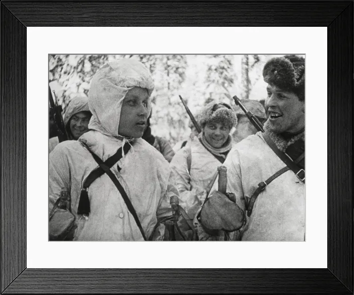 Framed Print : Finnish Soldiers in white uniforms that camouflage them against the snow. They are ski troops in the Russo-Finnish War of Nov. 1939-March 13, 1940. World War 2. (BSLOC_2014_8_55) Framed Print : Finnish Soldiers in white uniforms that camouflage them against the snow. They are ski troops in the Russo-Finnish War of Nov. 1939-March 13, 1940. World War 2. (BSLOC_2014_8_55)