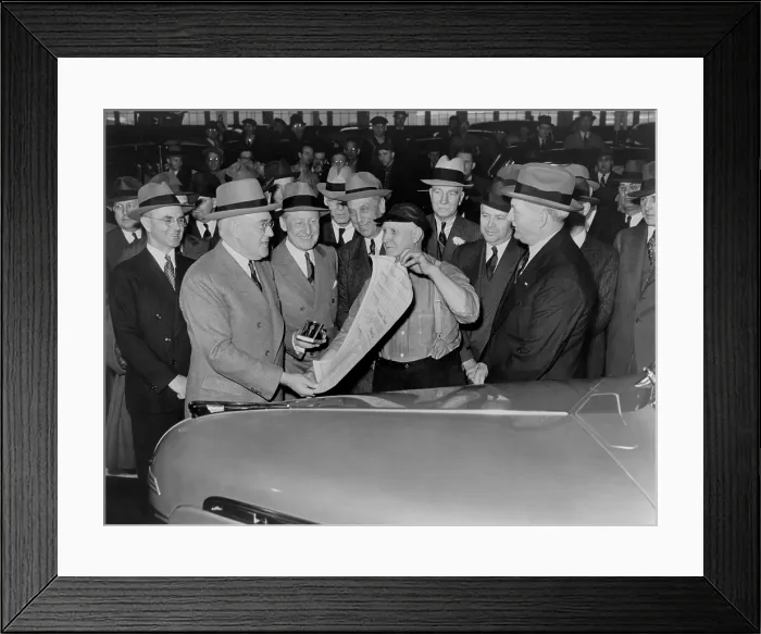 Framed Print : General Motors executives commemorate the production of GM's 25, 000, 000th car, 1940. Group includes Harlow Curtice, GM president; Alfred Sloan, and William Knudsen Framed Print : General Motors executives commemorate the production of GM's 25, 000, 000th car, 1940. Group includes Harlow Curtice, GM president; Alfred Sloan, and William Knudsen