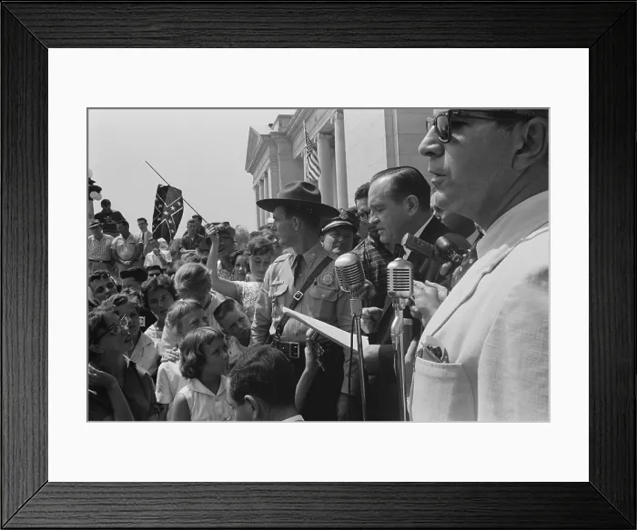 Framed Print : Whites protesting the court ordered re-opening of the Little Rocks Central High School. It was closed for the entire 1958-59 academic year to prevent integration