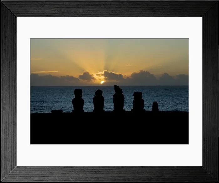 Framed Print : CHILE. Hanga Roa. Easter Island. Rapa Nui National Park. Ahu Vai Uri. Sunset. - Alfons Rodriguez / Iberfoto / Everett Collection (284909)**US SALES ONLY**
