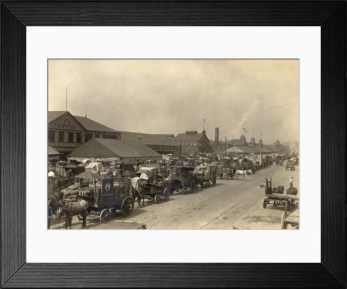 Framed Print : Horse drawn wagons crowd New York piers and warehouses to stock up on food in preparation for a threatened railroad strike. August 1916