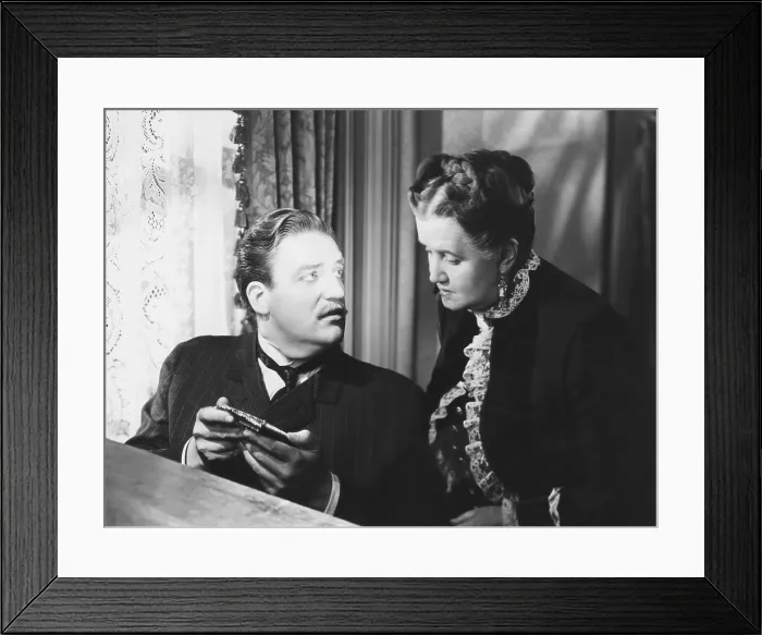 Framed Print : THE LODGER, from left: Laird Cregar, Sara Allgood, 1944, TM & Copyright 20th Century Fox Film Corp. / courtesy Everett Collection