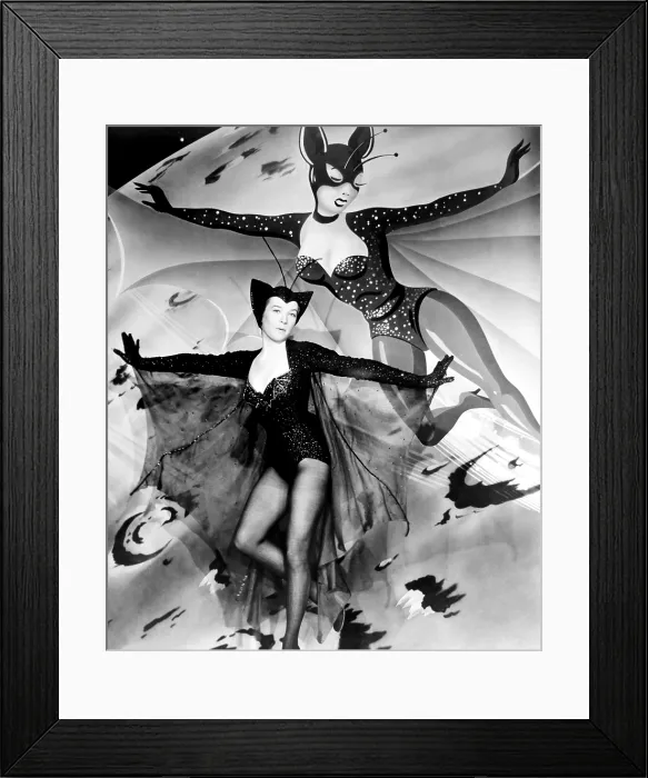 Framed Print : ARTISTS AND MODELS, Shirley MacLaine, 1955 Framed Print : ARTISTS AND MODELS, Shirley MacLaine, 1955