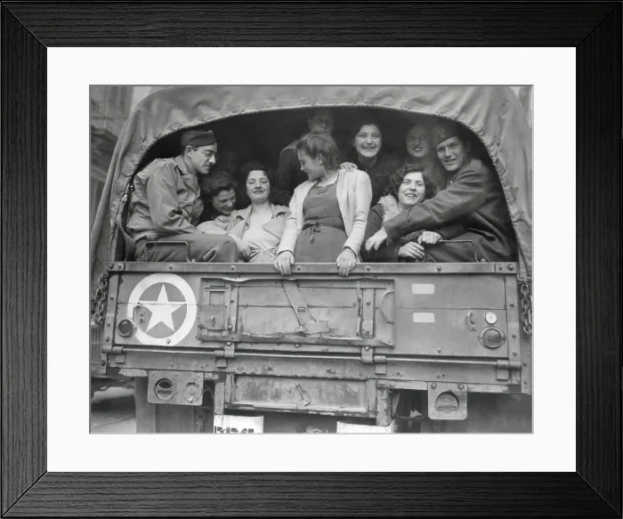 Framed Print : Italian prostitutes under MP custody are taken to U.S. Army clinics for medical exams. Naples, Italy, ca. 1943-44