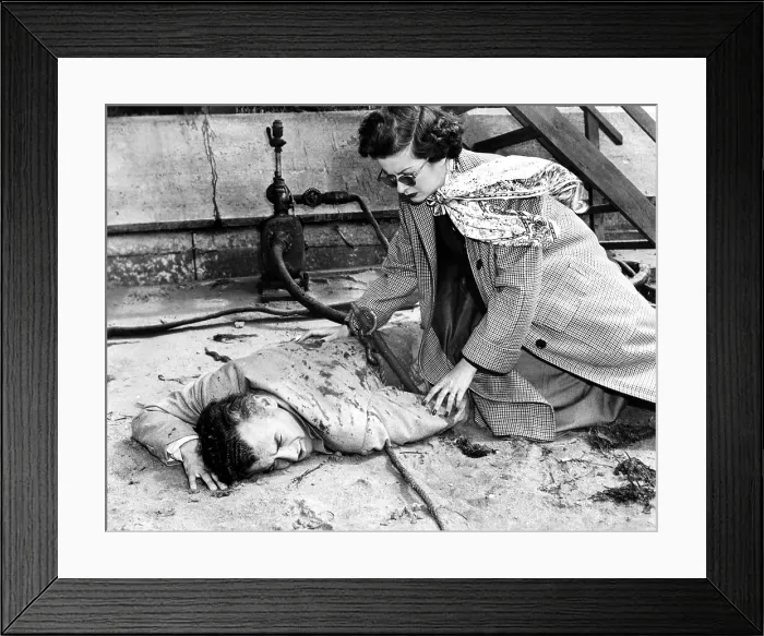 Framed Print : THE RECKLESS MOMENT, Shepperd Strudwick, Joan Bennett, 1949