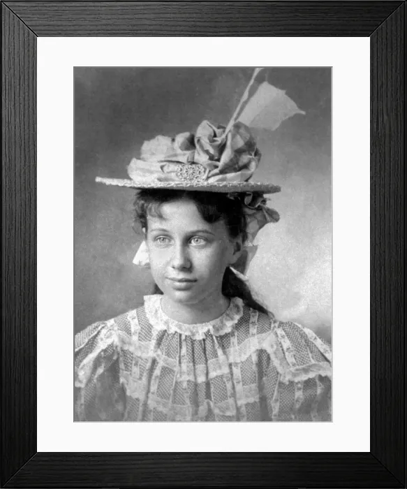 Framed Print : Young Bess Wallace, the future First Lady, Bess Truman. July 1898. Bess and Truman graduated from high school in the same class in 1901 Framed Print : Young Bess Wallace, the future First Lady, Bess Truman. July 1898. Bess and Truman graduated from high school in the same class in 1901