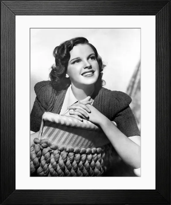 Framed Print : STRIKE UP THE BAND, Judy Garland, 1940