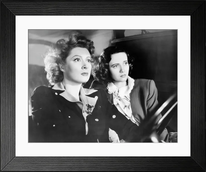 Framed Print : MRS. MINIVER, Greer Garson, Teresa Wright, 1942