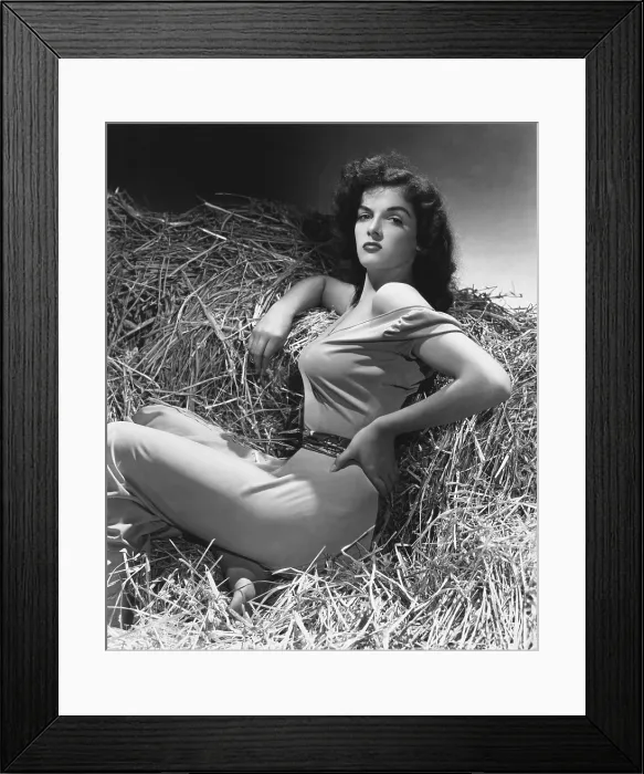 Framed Print : THE OUTLAW, Jane Russell, 1943 Framed Print : THE OUTLAW, Jane Russell, 1943