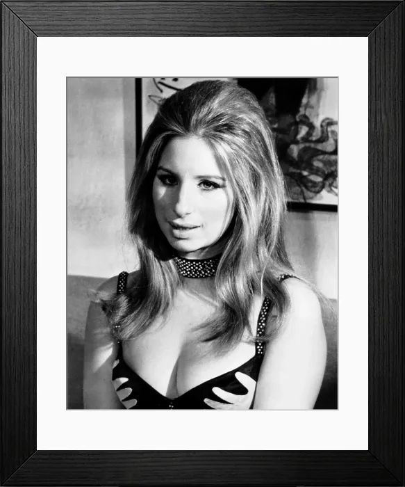 Framed Print : THE OWL AND THE PUSSYCAT, Barbra Streisand, 1970