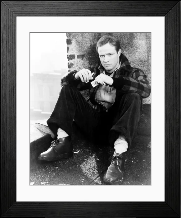 Framed Print : ON THE WATERFRONT, Marlon Brando, 1954