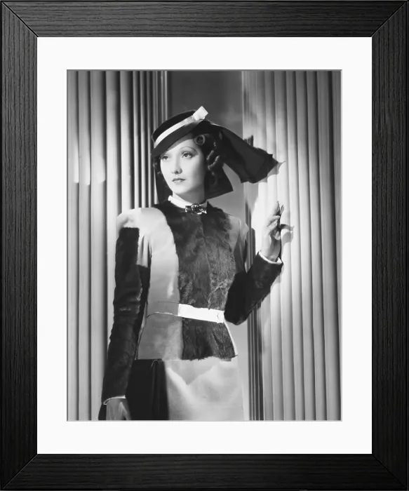 Framed Print : OVER THE MOON, Merle Oberon, 1939 Framed Print : OVER THE MOON, Merle Oberon, 1939