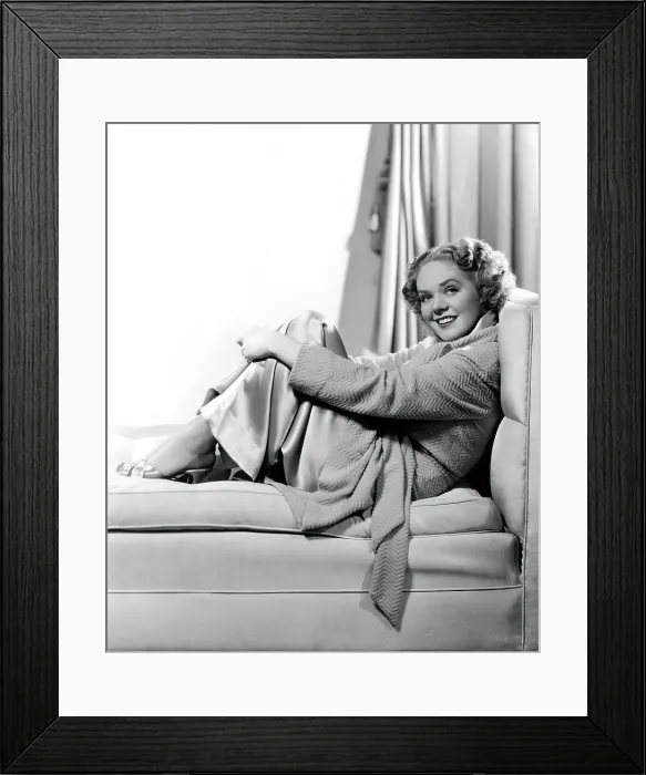 Framed Print : ON THE AVENUE, Alice Faye, 1937. TM & Copyright 20th Century Fox Film Corp. / courtesy Everett Collection Framed Print : ON THE AVENUE, Alice Faye, 1937. TM & Copyright 20th Century Fox Film Corp. / courtesy Everett Collection