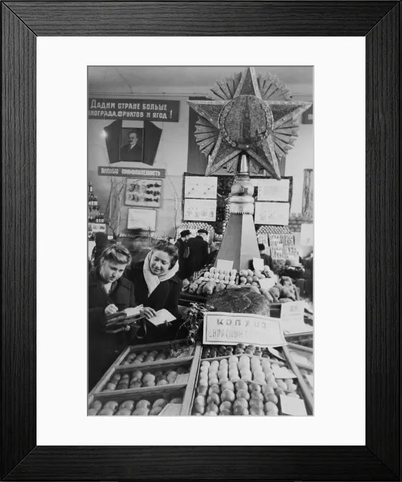 Framed Print : Visitors at the fruit and vegetable stand of a collective farm in Kishinev, Moldova. 1949. - (BSLOC_2014_15_253)