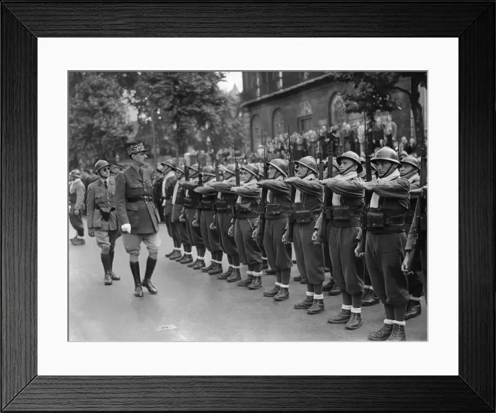 Framed Print : General Charles de Gaulle, inspecting Free French Forces during Bastille Day ceremonies in London. July 14, 1940. - (BSLOC_2014_15_235)