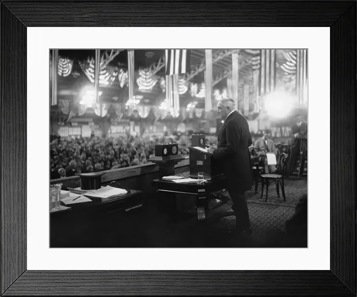 Framed Print : President Warren Harding addressing the Chamber of Commerce Convention, May 18, 1922