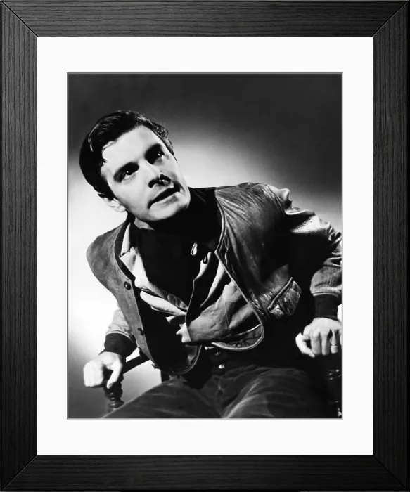 Framed Print : THE PARADINE CASE, Louis Jourdan, 1947