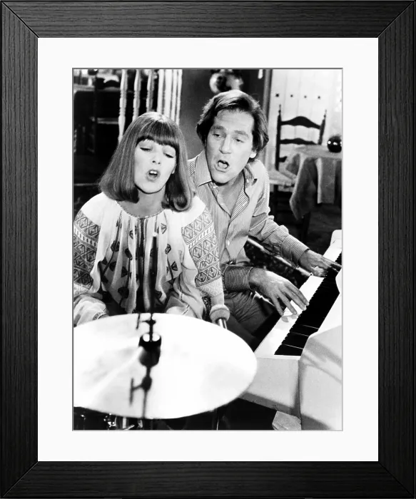 Framed Print : A TOUCH OF CLASS, from left, Glenda Jackson, George Segal, 1973