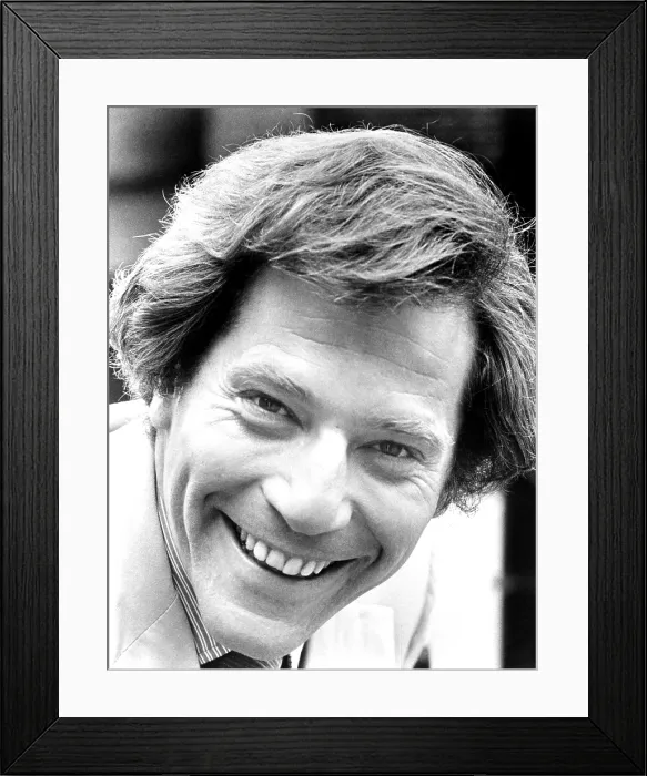 Framed Print : A TOUCH OF CLASS, George Segal, 1973