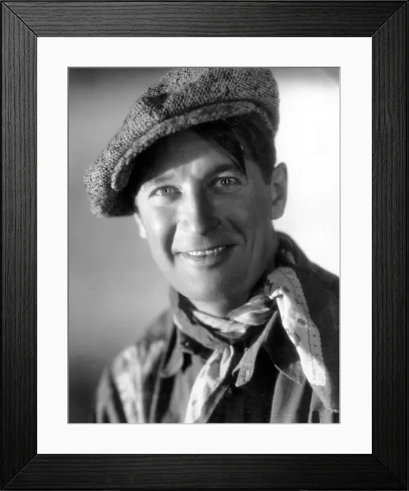 Framed Print : PARAMOUNT ON PARADE, Maurice Chevalier, 1930 Framed Print : PARAMOUNT ON PARADE, Maurice Chevalier, 1930