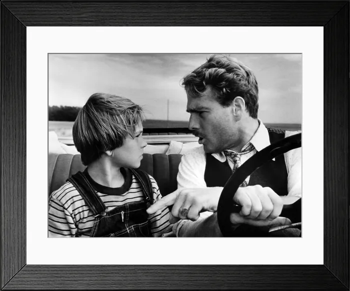 Framed Print : PAPER MOON, Tatum O'Neal, Ryan O'Neal, 1973 Framed Print : PAPER MOON, Tatum O'Neal, Ryan O'Neal, 1973