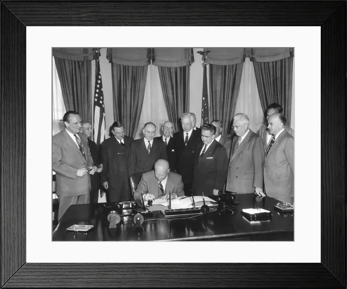 Framed Print : President Eisenhower signs the Highway Act of 1954, funding $175 million between 1955 and 1956 Framed Print : President Eisenhower signs the Highway Act of 1954, funding $175 million between 1955 and 1956