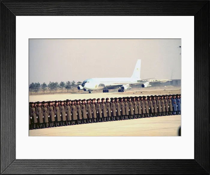 Framed Print : Nixon in China. The Spirit of 76 as Air Force One was renamed by Nixon arriving in Beijing