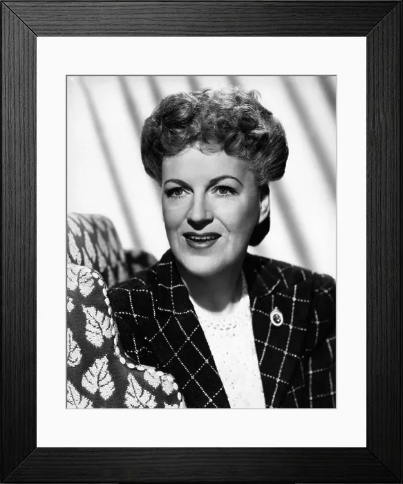 Framed Print : PARIS UNDERGROUND, Gracie Fields, 1945 Framed Print : PARIS UNDERGROUND, Gracie Fields, 1945