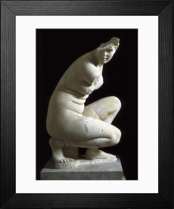 Framed Print : DOIDALSAS de Bitinia, (3rd C. BC). The Doidalses Aphrodite or Venus Bathing from the Villa Adriano at Tivoli. 3rd BC. Roman art. Early Empire. Sculpture on marble