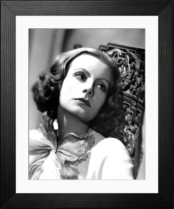 Framed Print : THE PAINTED VEIL, Greta Garbo, 1934
