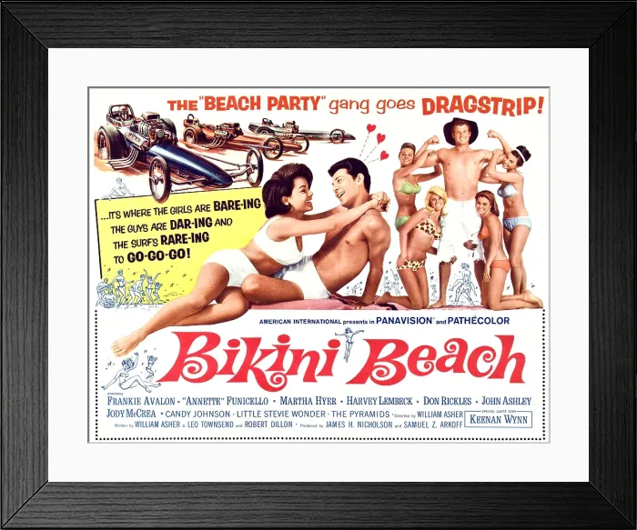 Framed Print : BIKINI BEACH, left: Annette Funicello; center: Frankie Avalon; Mary Hughes (blonde girl, kneeling}; Jody McCrea (muscle man in hat); Linda Opie (girl with headband, right), 1964
