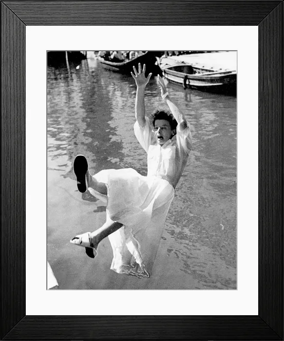 Framed Print : SUMMERTIME, Katharine Hepburn, 1955 Framed Print : SUMMERTIME, Katharine Hepburn, 1955