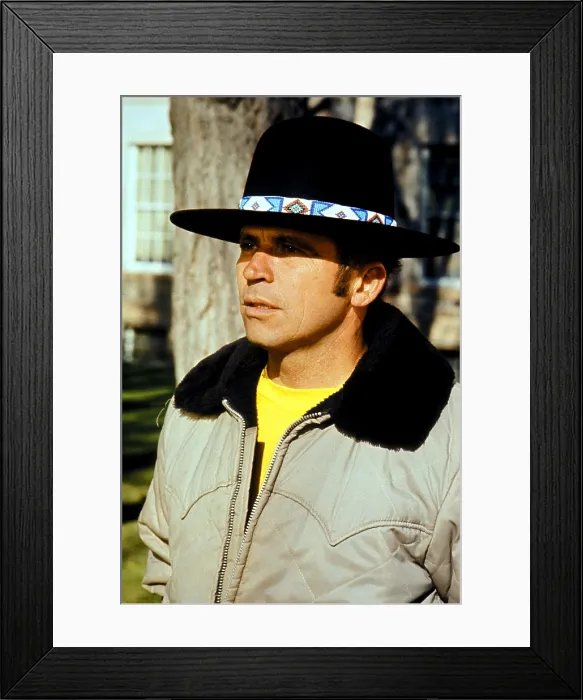 Framed Print : BILLY JACK, Tom Laughlin, 1971 Framed Print : BILLY JACK, Tom Laughlin, 1971