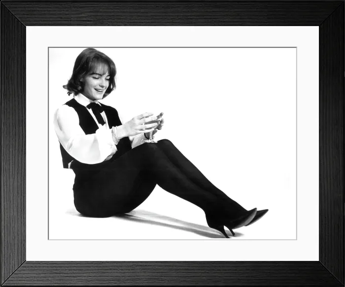 Framed Print : THE VICTORS, Romy Schneider, 1963 Framed Print : THE VICTORS, Romy Schneider, 1963