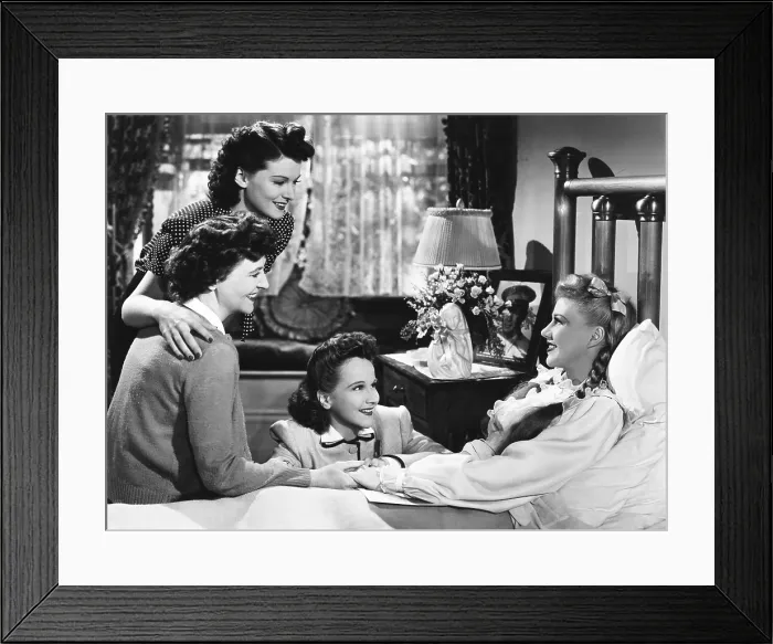 Framed Print : TENDER COMRADE, from left, Patricia Collinge, (front), Ruth Hussey, Kim Hunter, Ginger Rogers, 1943 Framed Print : TENDER COMRADE, from left, Patricia Collinge, (front), Ruth Hussey, Kim Hunter, Ginger Rogers, 1943