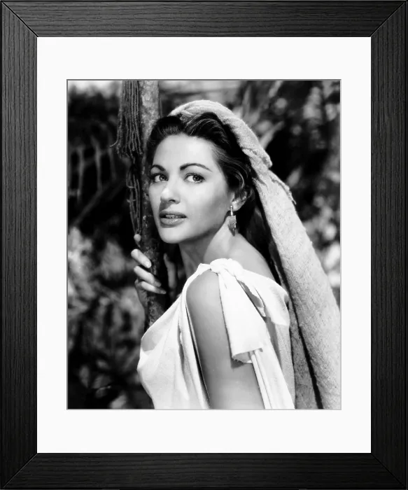 Framed Print : THE TEN COMMANDMENTS, Yvonne De Carlo, 1956 Framed Print : THE TEN COMMANDMENTS, Yvonne De Carlo, 1956