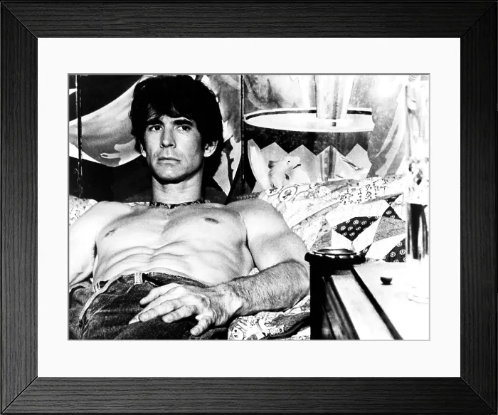 Framed Print : TEN DAYS WONDER, (aka LA DECADE PRODIGIEUSE), Anthony Perkins, 1971