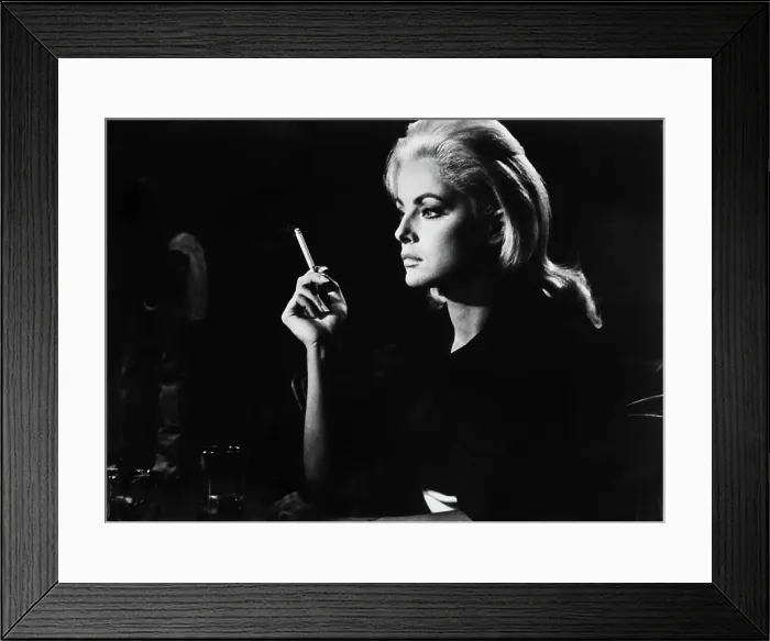 Framed Print : ASSAULT ON A QUEEN, Virna Lisi, 1966