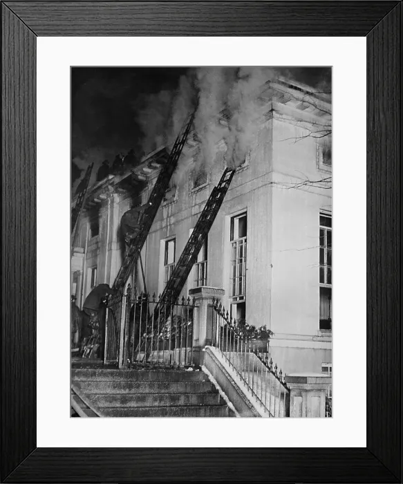Framed Print : Christmas Eve fire at the White House West Wing in 1929. Built during the Theodore Roosevelt Presidency the West Wing was damaged and the Taft Oval Office was gutted Framed Print : Christmas Eve fire at the White House West Wing in 1929. Built during the Theodore Roosevelt Presidency the West Wing was damaged and the Taft Oval Office was gutted