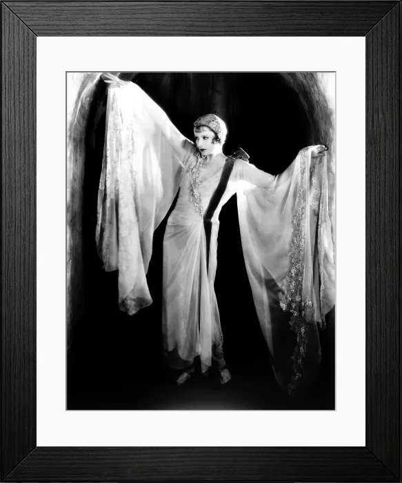 Framed Print : THE TEMPTRESS, Greta Garbo, 1926 Framed Print : THE TEMPTRESS, Greta Garbo, 1926