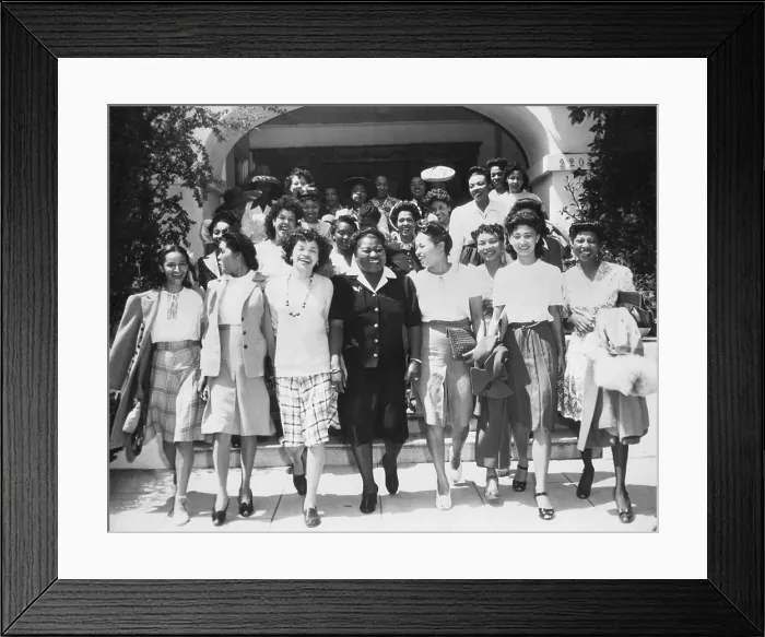 Framed Print : Hattie McDaniel leads entertainers to perform for soldiers at Minter Field
