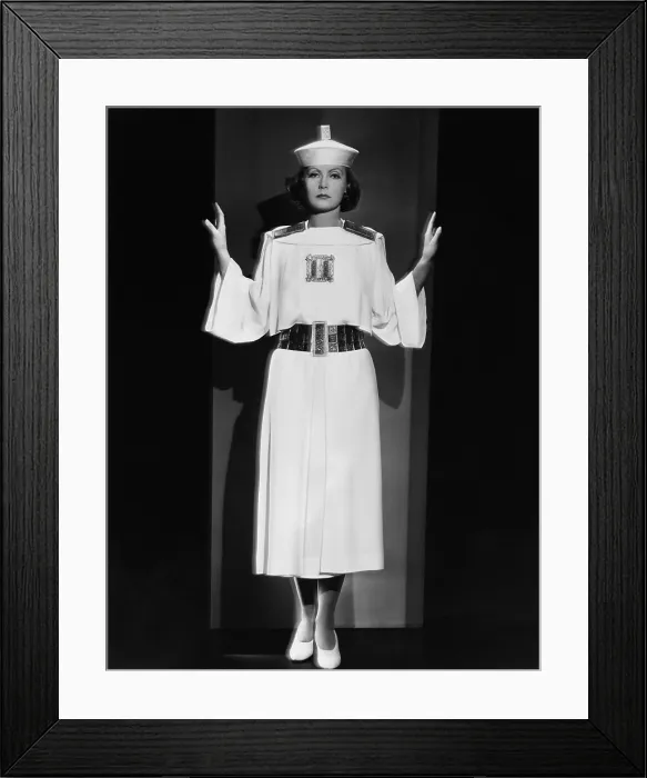 Framed Print : THE PAINTED VEIL, Greta Garbo, 1934, photo by Clarence Bull
