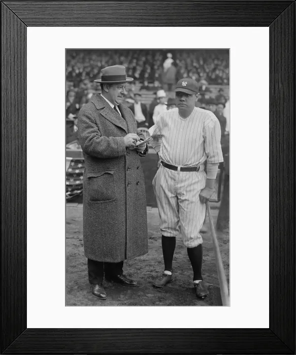 Framed Print : Playwright H.H. Van Loan taking notes as he talks with Babe Ruth in 1924. Van Loan co-wrote the 1926 Broadway play, THE NOOSE, with Willard Mack