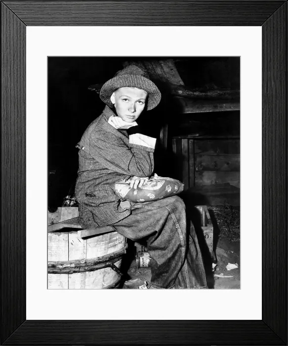 Framed Print : SULLIVAN'S TRAVELS, Veronica Lake, 1941