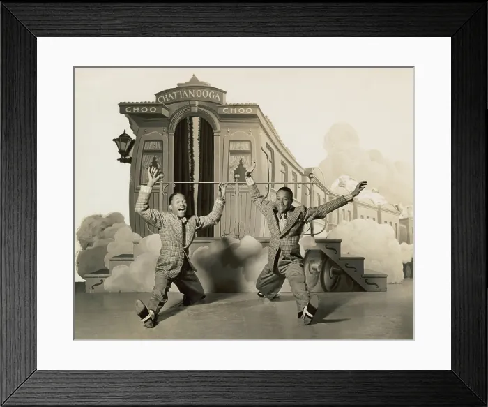 Framed Print : SUN VALLEY SERENADE, Nicholas Brothers, 1941, doing a dancing split