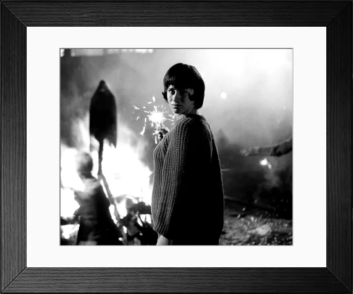Framed Print : A TASTE OF HONEY, Rita Tushingham, 1961 Framed Print : A TASTE OF HONEY, Rita Tushingham, 1961